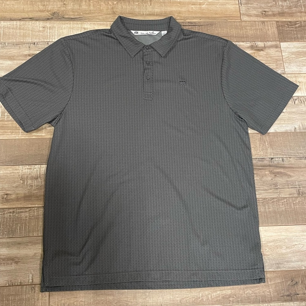 Travis Mathew golf polo size large